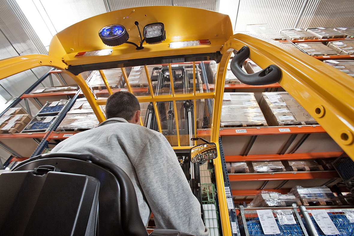 One of TCM's Electric Counterbalance forklift trucks