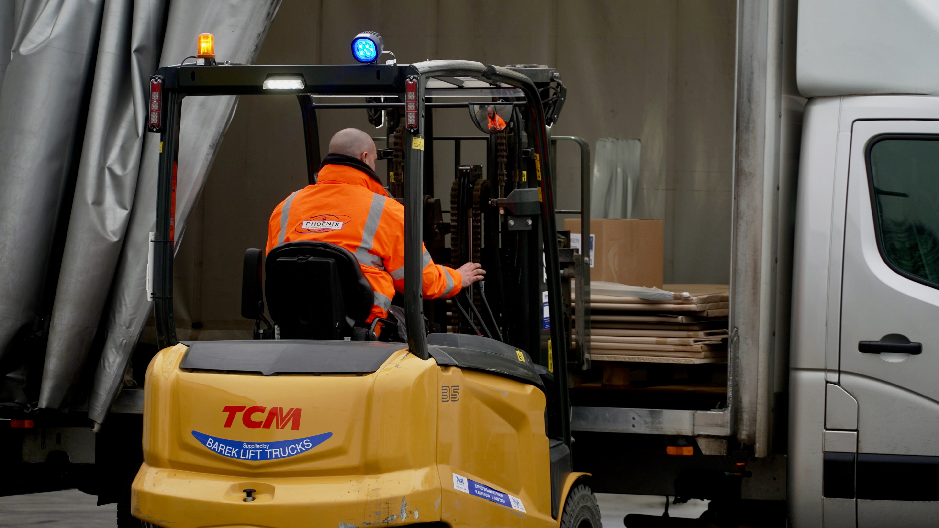 Fork truck in action (1)