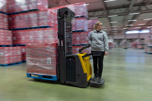 Electric forklift