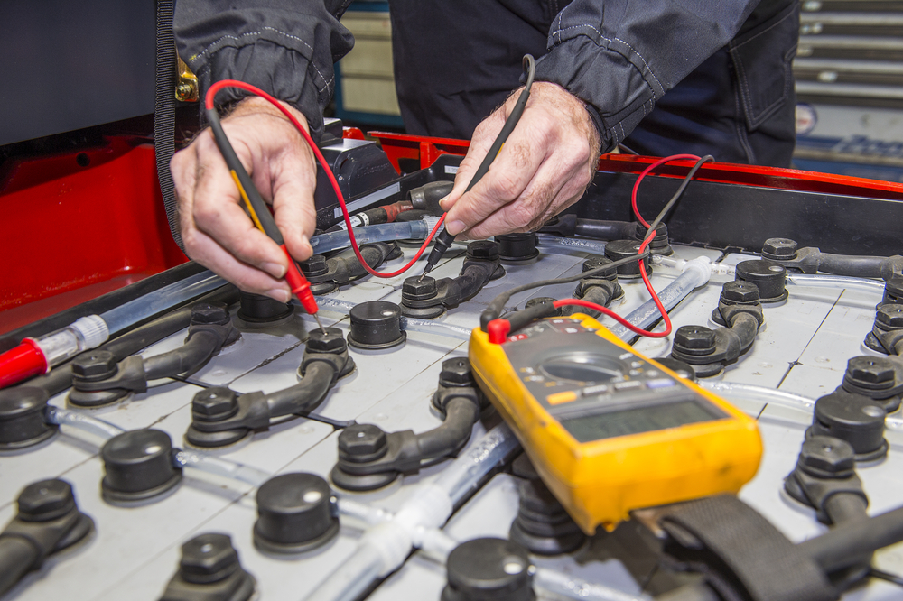wet cell battery