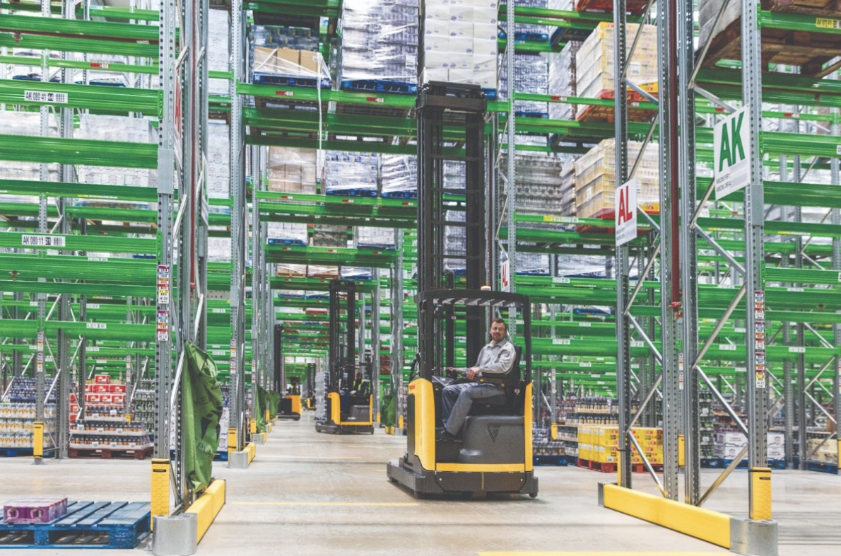 What Reach Truck Capacity Should I Be Using? Example: TCM Reach Trucks